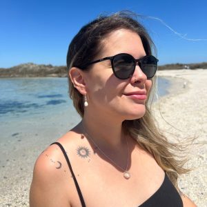 Classic Pearl Earrings